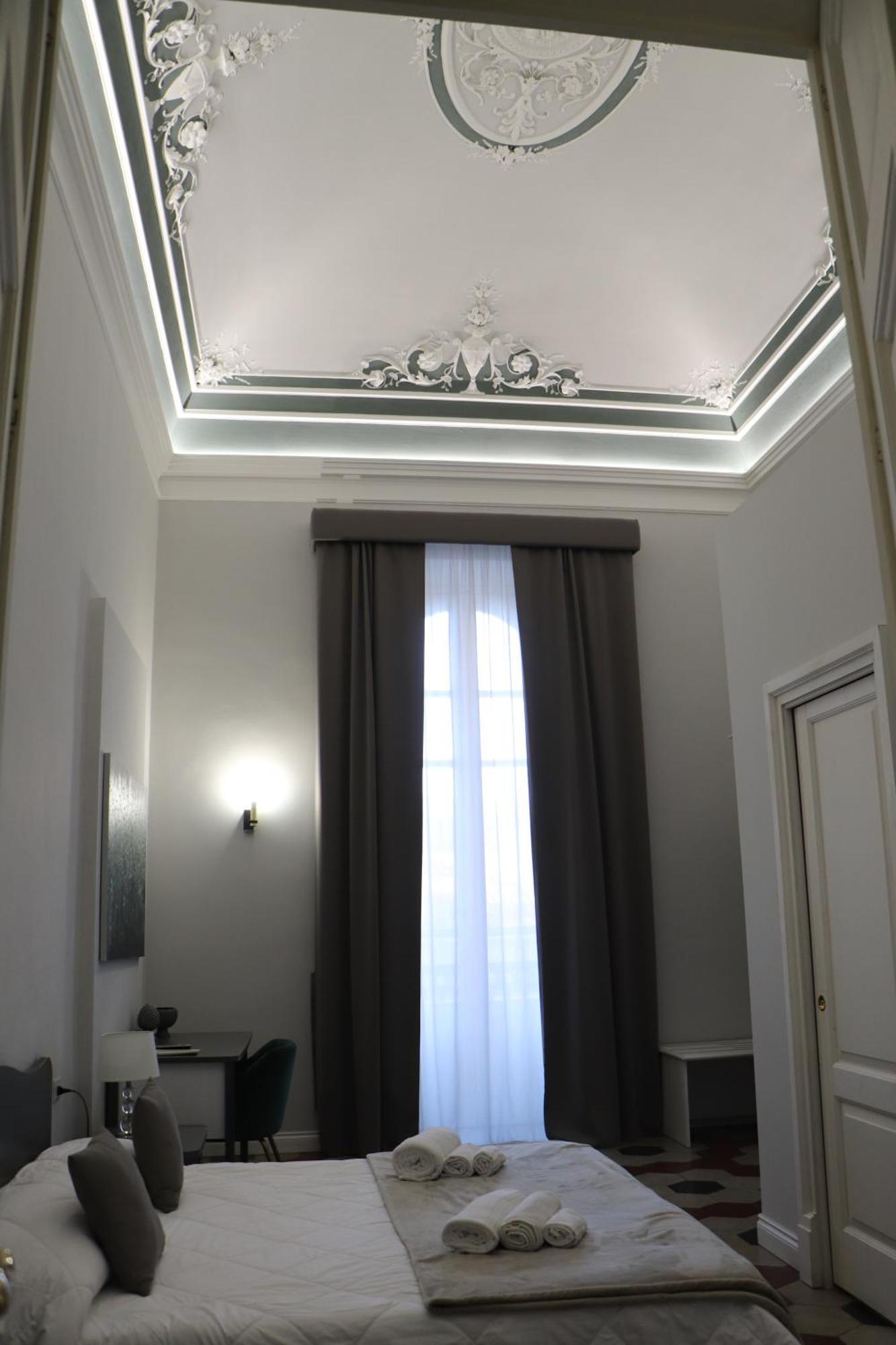 Domus Iole Appartamento Nel Centro Storico كاتانيا المظهر الخارجي الصورة